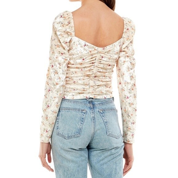 NWT WAYF Top Closing Time Ruched Floral Velvet Blouse Cream Women’s Size Large - Picture 4 of 13
